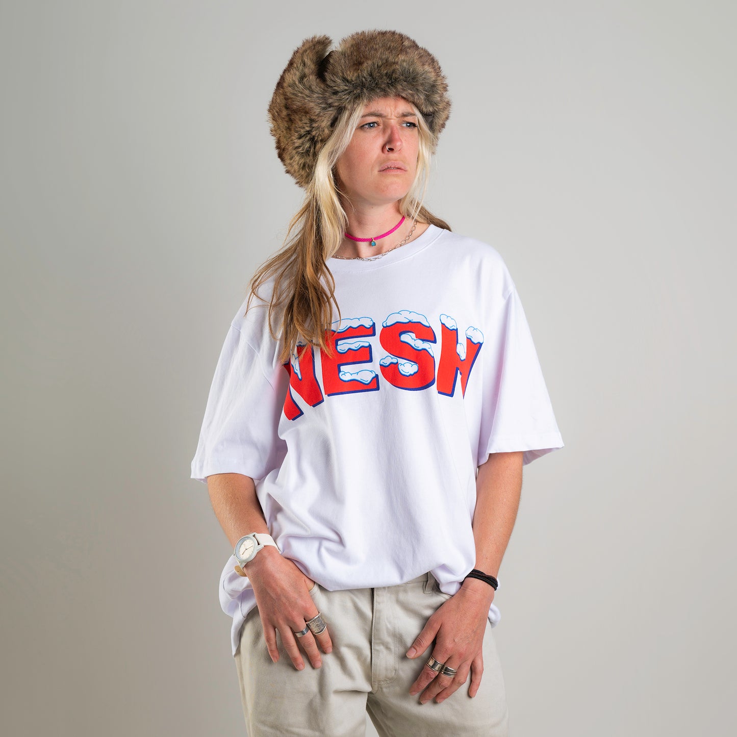 Nesh - Unisex Heavy T-shirt