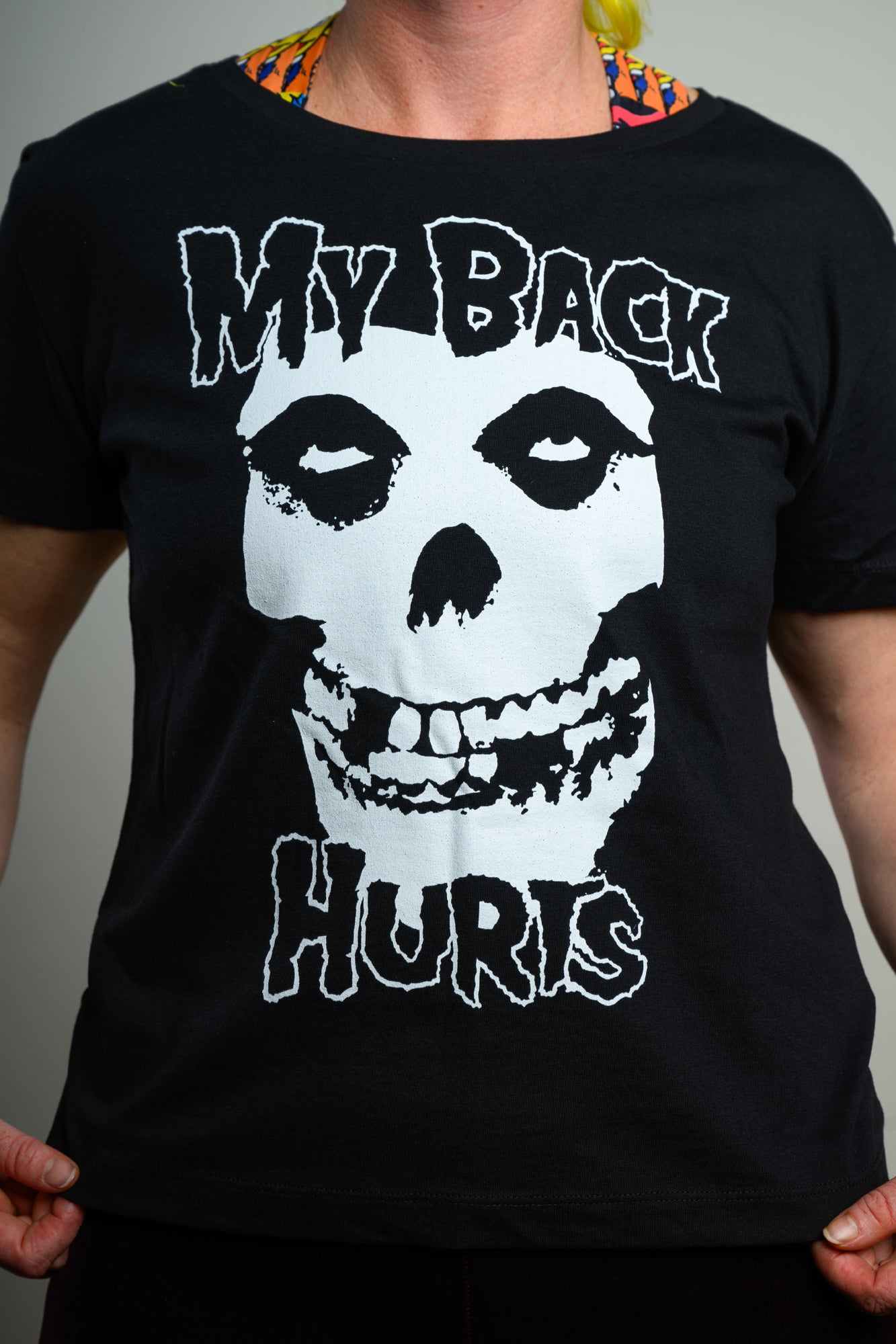 My Back Hurts - Women's Scoop Neck T-shirt